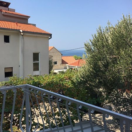 Apartments Bilic Nemira Omiš Eksteriør bilde