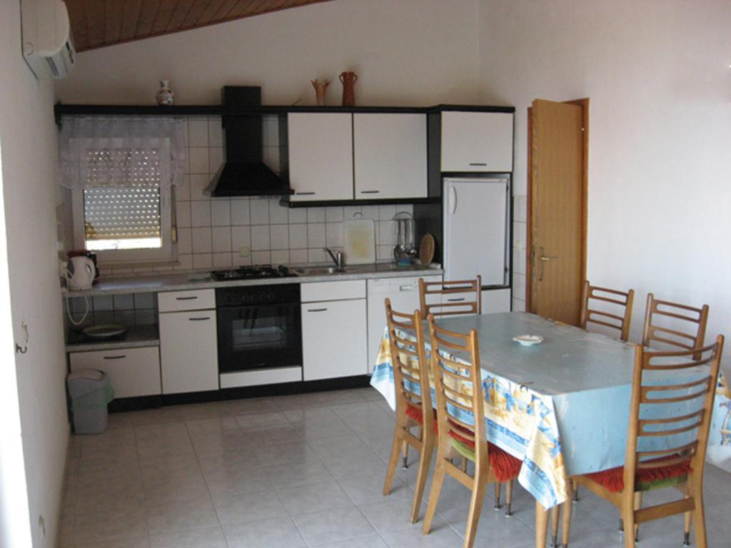 Apartments Bilic Nemira Omiš Eksteriør bilde